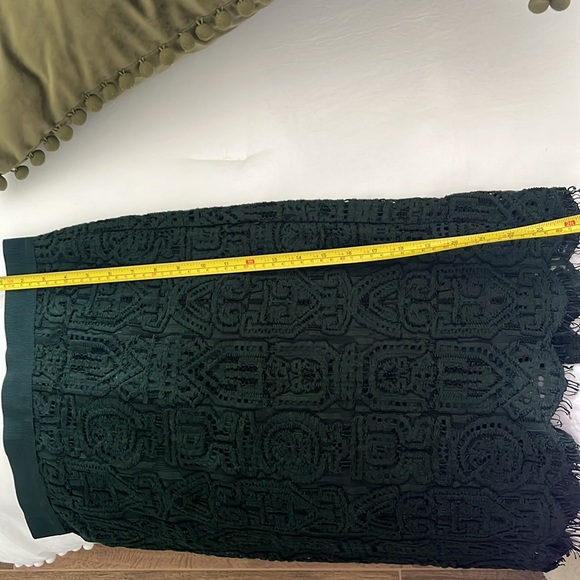 Ann Taylor shirt with mesh fringe pattern. Size 4P - Picture 9 of 10